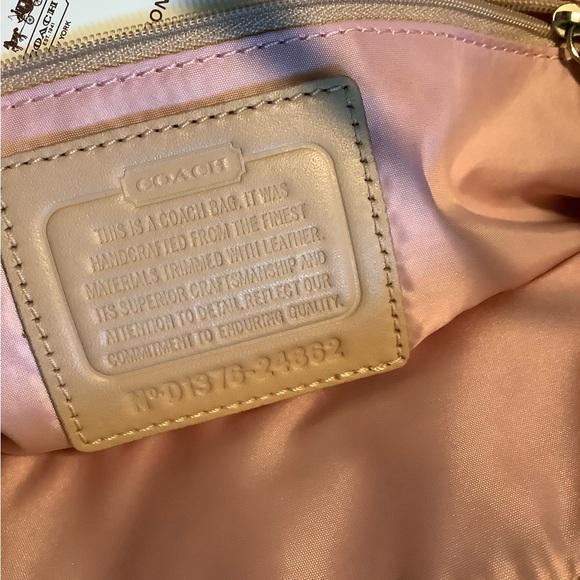 Coach LW Sig Nyl EW Zip Top Tote & Ereader case NWT #SV/Khaki Drk pink pull/tag - Picture 10 of 14